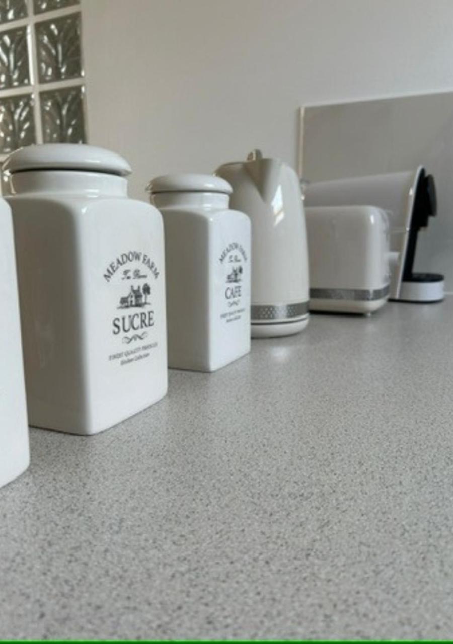 Apartament Le Fleuri - Reims - Wifi Gratuit - Quartier Calme Zewnętrze zdjęcie